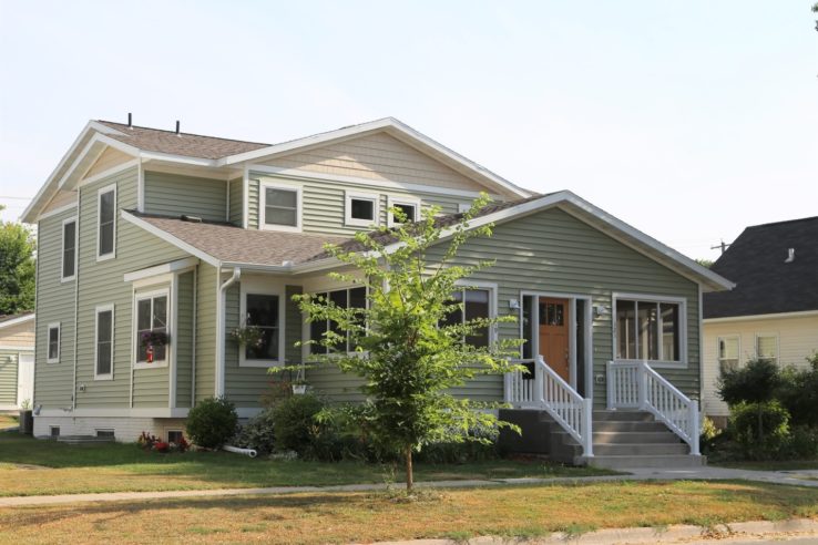 With one apartment affordable at 80% AMI and one apartment at market rate, this Red Wing, Minnesota duplex is an example of how local housing trust fund investments can be utilized to create affordable options that suit the local community.
